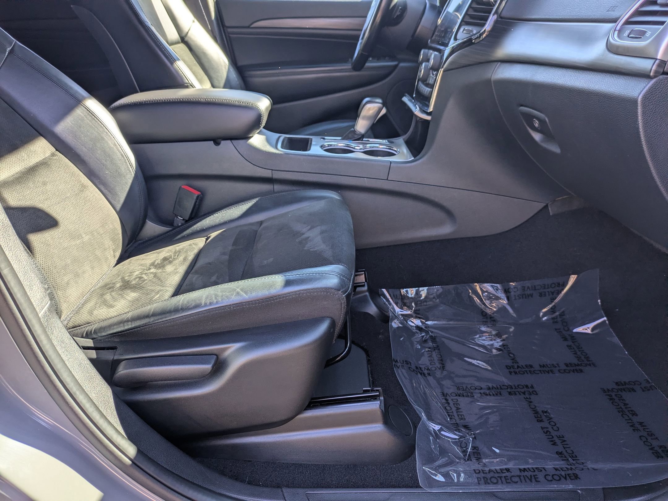 Used 2021 Jeep Grand Cherokee Laredo X image 37