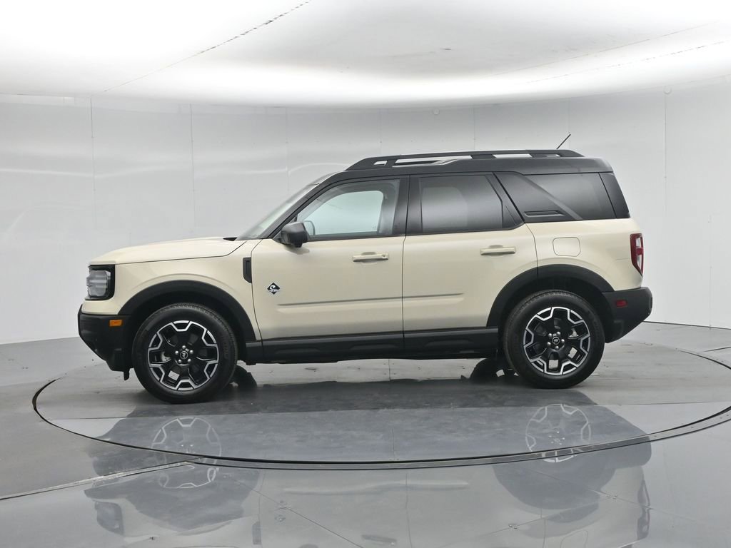 Certified 2025 Ford Bronco Sport Outer Banks w/ Outer Banks Tech Package+ AWD/4WD image 31