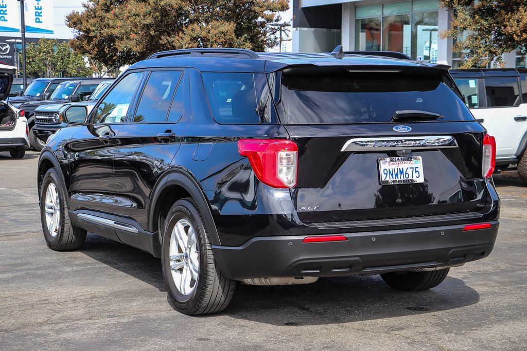 Certified 2024 Ford Explorer XLT RWD image 10