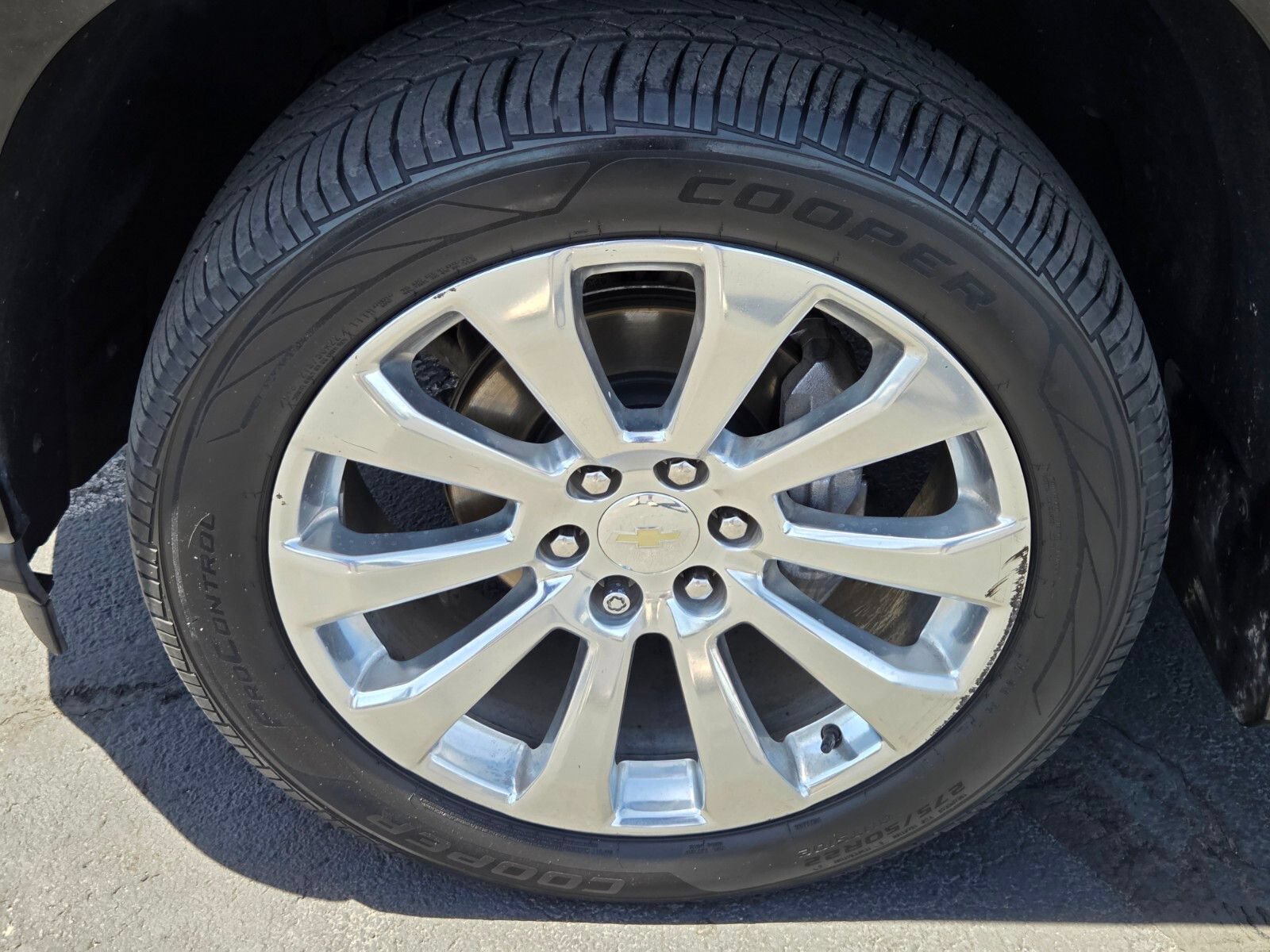 Used 2021 Chevrolet Silverado 1500 High Country w/ Technology Package AWD/4WD image 9