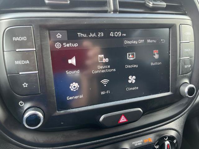 Used 2025 Kia Soul LX w/ LX Technology Package FWD image 24