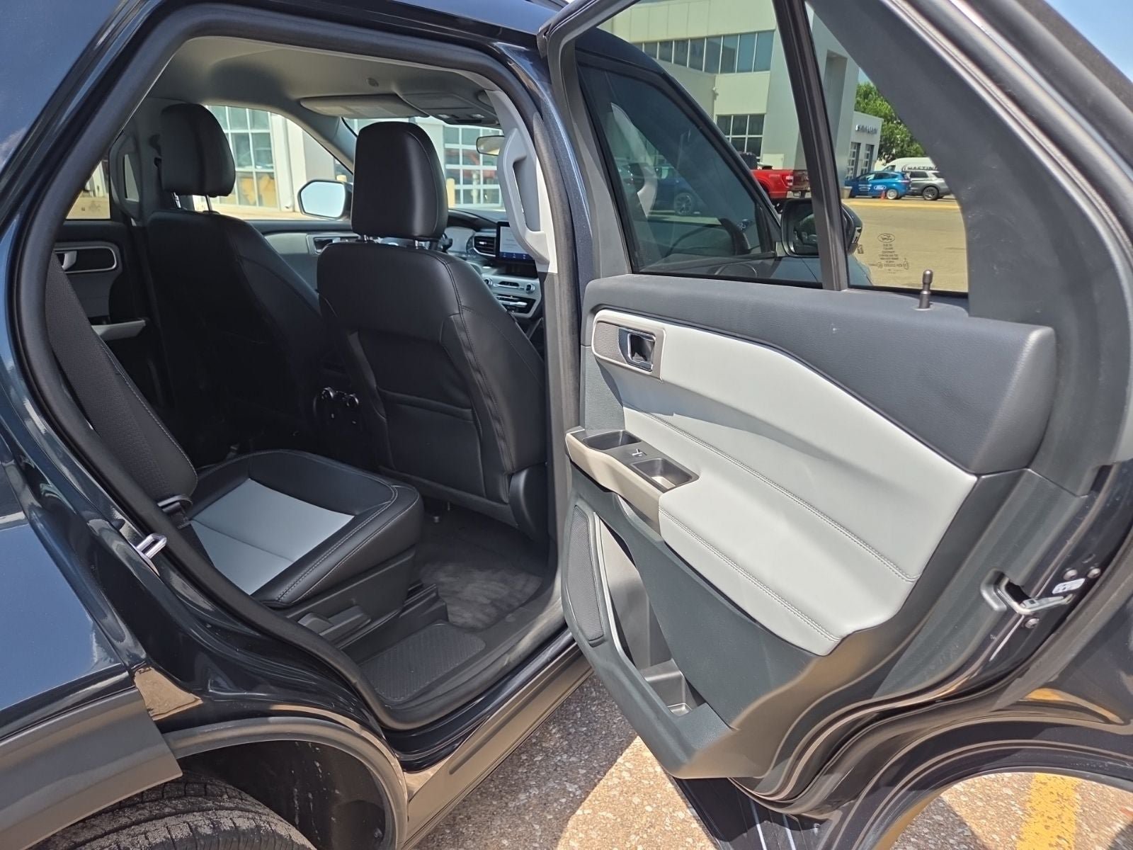 Certified 2024 Ford Explorer XLT w/ Equipment Group 202A AWD/4WD image 49