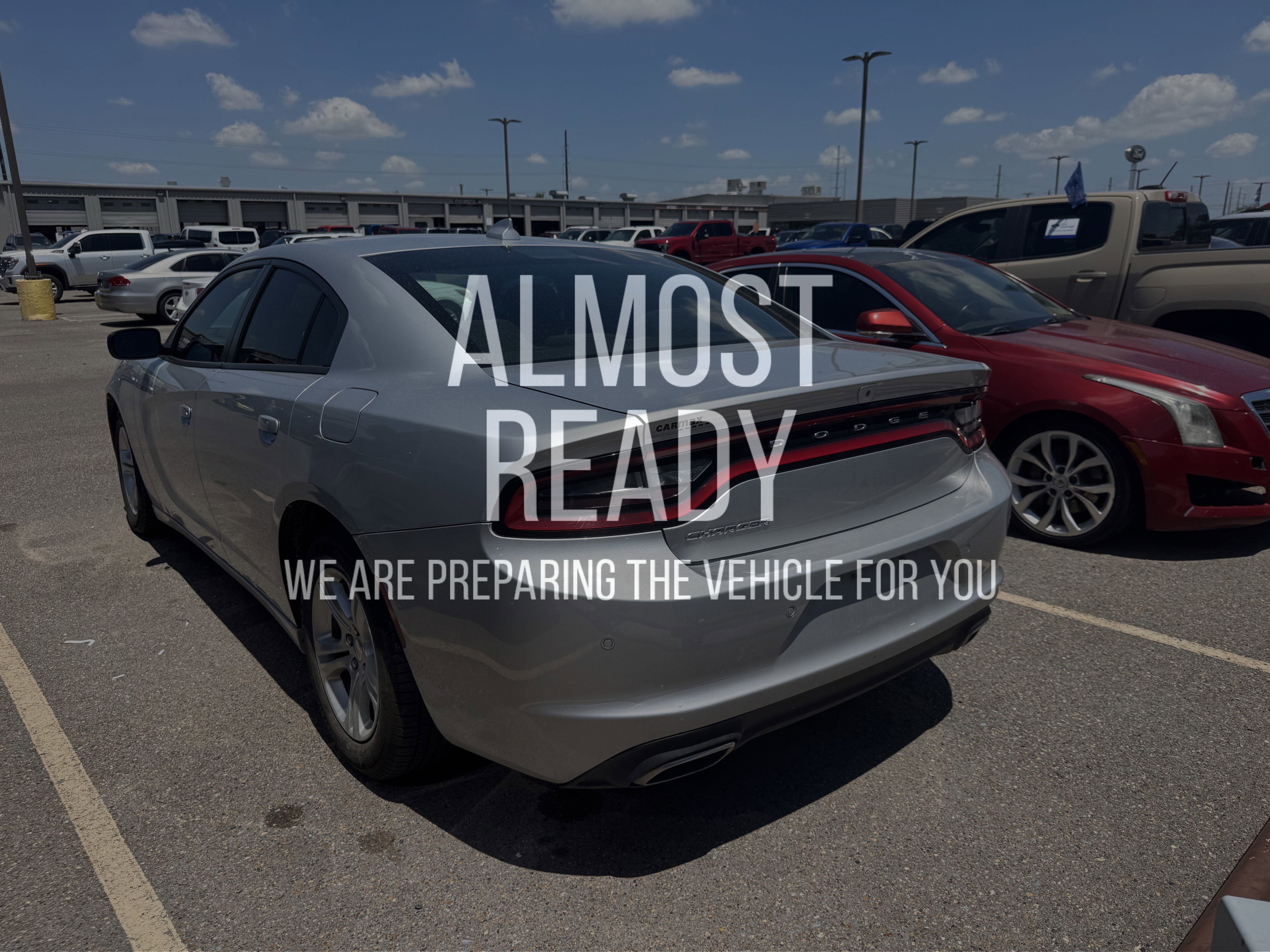Used 2023 Dodge Charger SXT RWD image 3