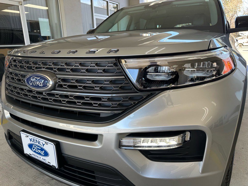 Certified 2024 Ford Explorer XLT w/ Equipment Group 202A image 2