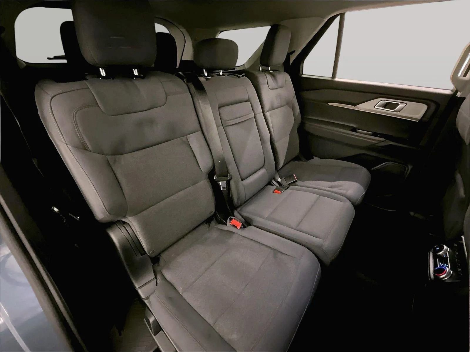 Certified 2025 Ford Explorer Active image 26