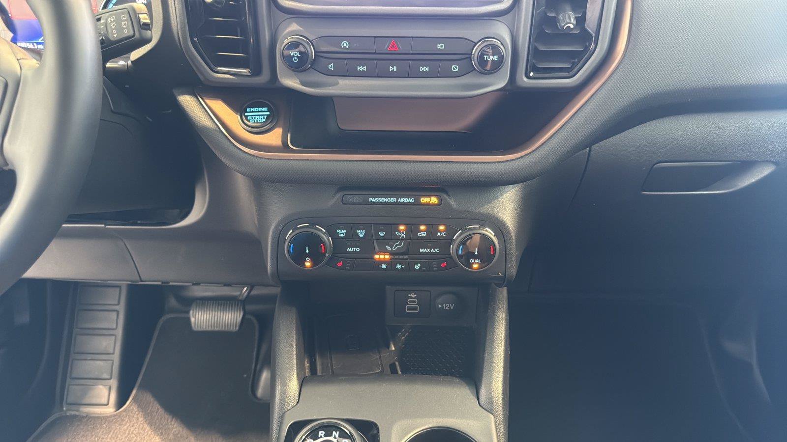 Certified 2024 Ford Bronco Sport Badlands w/ Premium Package AWD/4WD image 25
