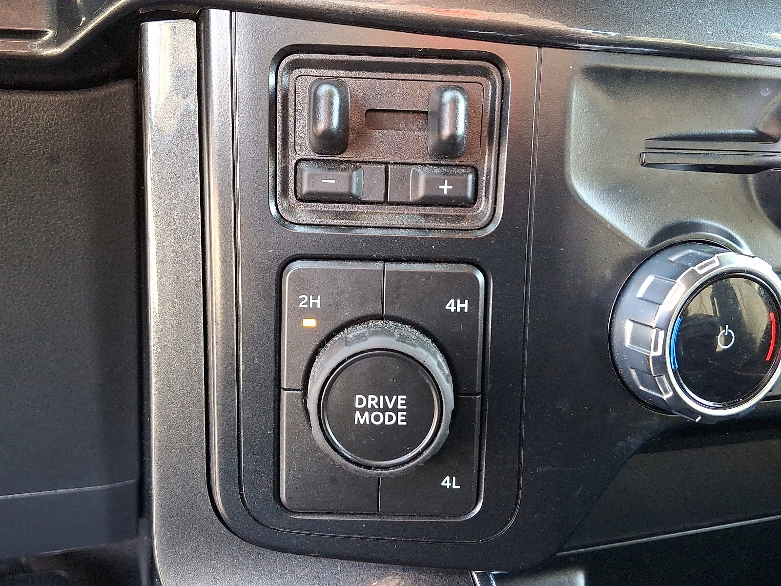 Certified 2022 Ford F150 XLT w/ Equipment Group 302A High image 24