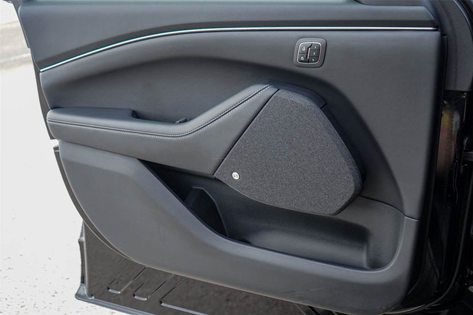 Certified 2025 Ford Mustang Mach-E Premium AWD/4WD image 19