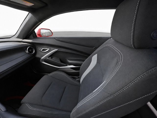 Used 2018 Chevrolet Camaro LT RWD image 20