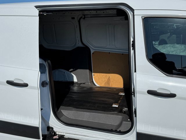 Certified 2022 Ford Transit Connect XL image 10