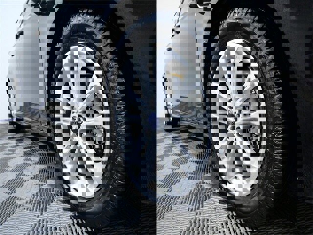 Certified 2020 Ford Fusion SE image 2