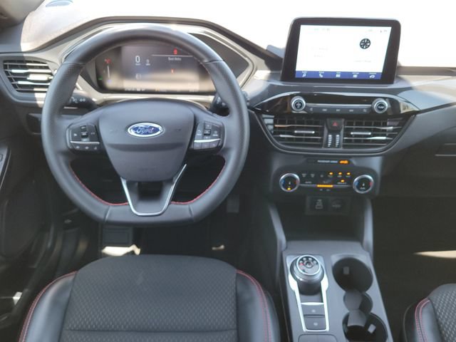 Certified 2025 Ford Escape ST-Line AWD/4WD image 9