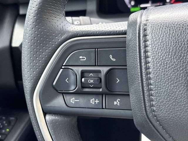 Used 2025 Toyota 4Runner Limited AWD/4WD image 31