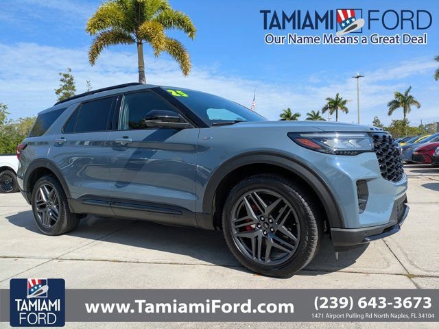 Certified 2025 Ford Explorer ST-Line w/ Premium Package image 6