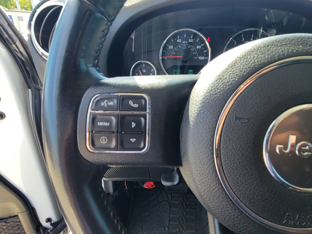 Used 2018 Jeep Wrangler Rubicon w/ Power Convenience Group AWD/4WD image 43