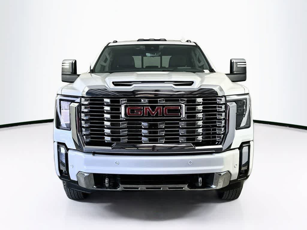 Used 2024 GMC Sierra 3500 Denali w/ Denali Reserve Package AWD/4WD image 6