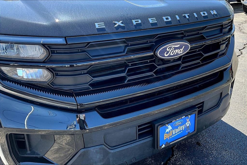 Certified 2025 Ford Expedition Active AWD/4WD image 34