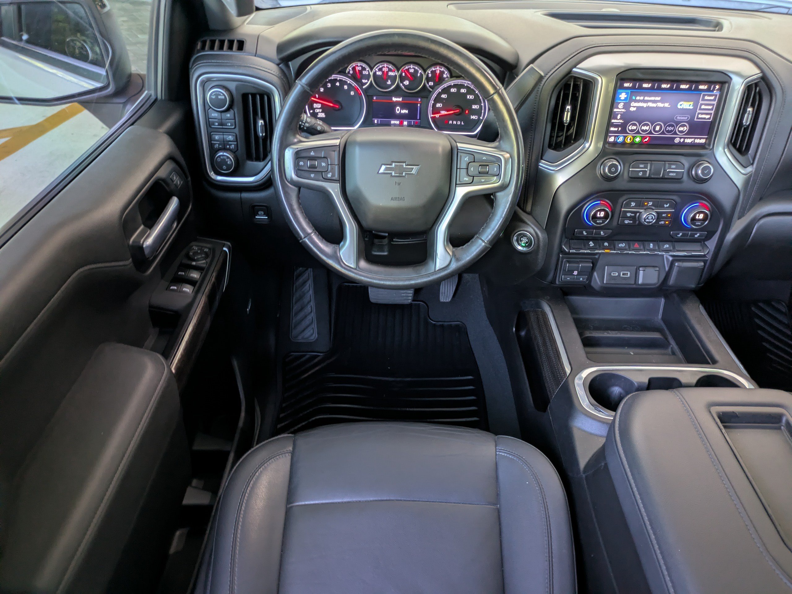 Used 2021 Chevrolet Silverado 1500 LT Trail Boss w/ Convenience Package II AWD/4WD image 16