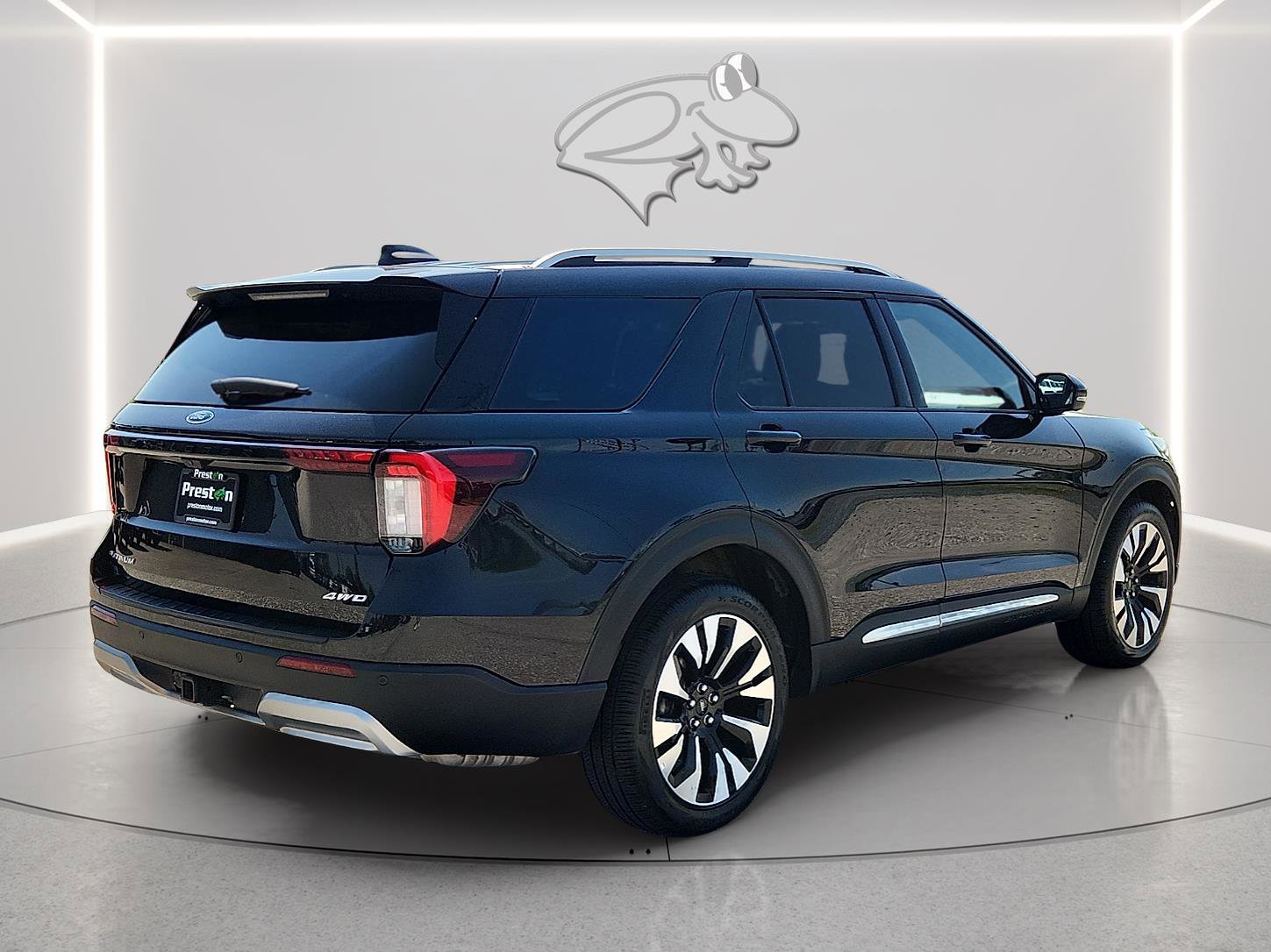 Certified 2025 Ford Explorer Platinum w/ LUX Leather Package AWD/4WD image 5
