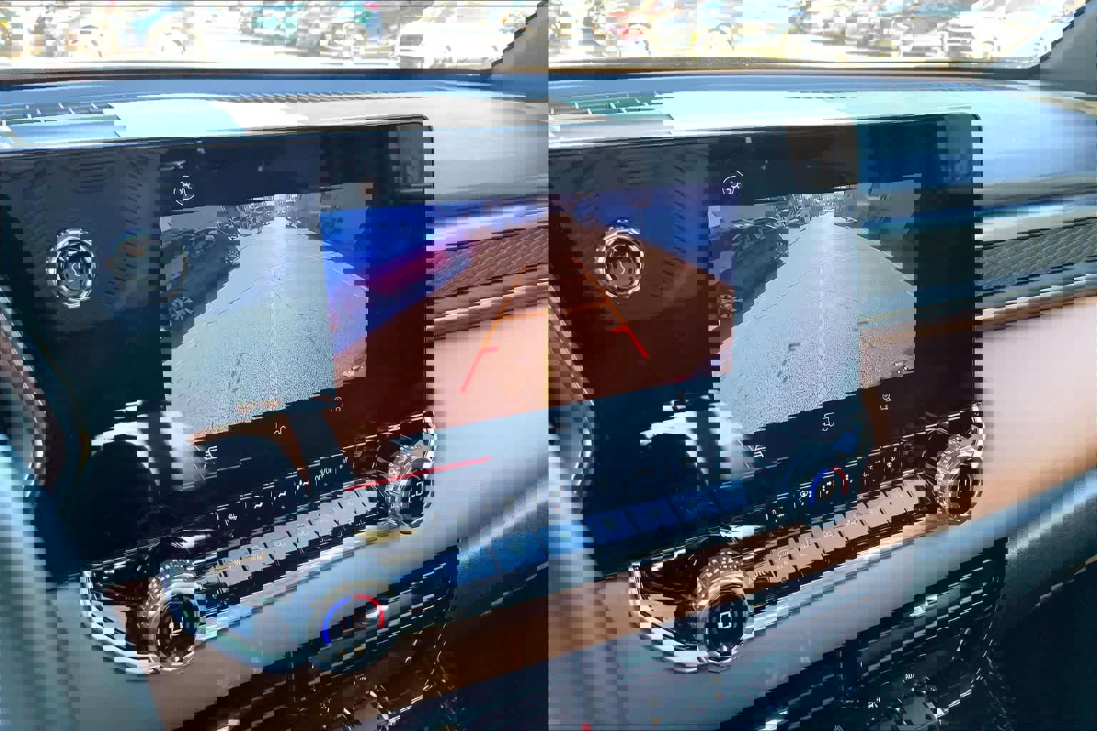 Used 2024 GMC Canyon AT4 image 26