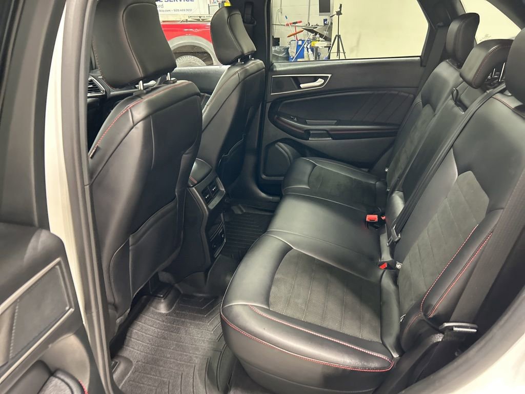 Certified 2024 Ford Edge ST-Line w/ Class II Trailer Tow Package image 27