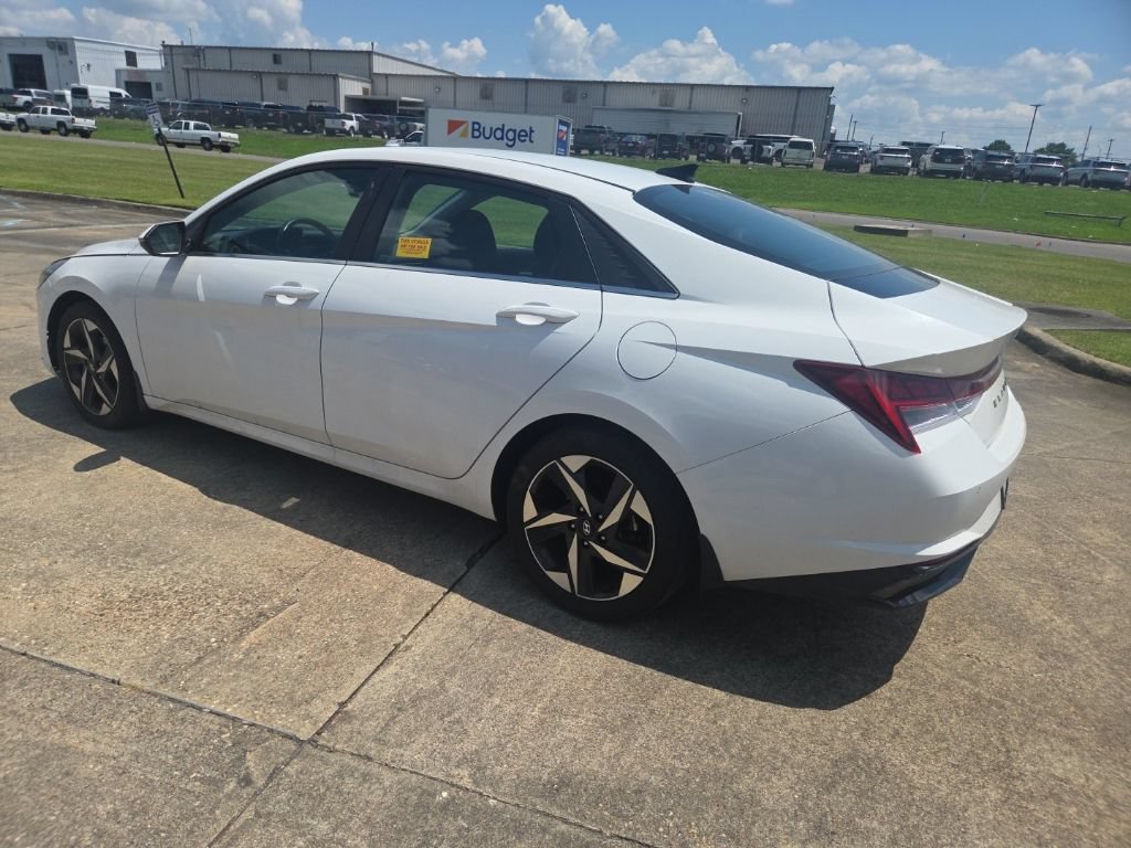 Used 2023 Hyundai Elantra Limited FWD image 5