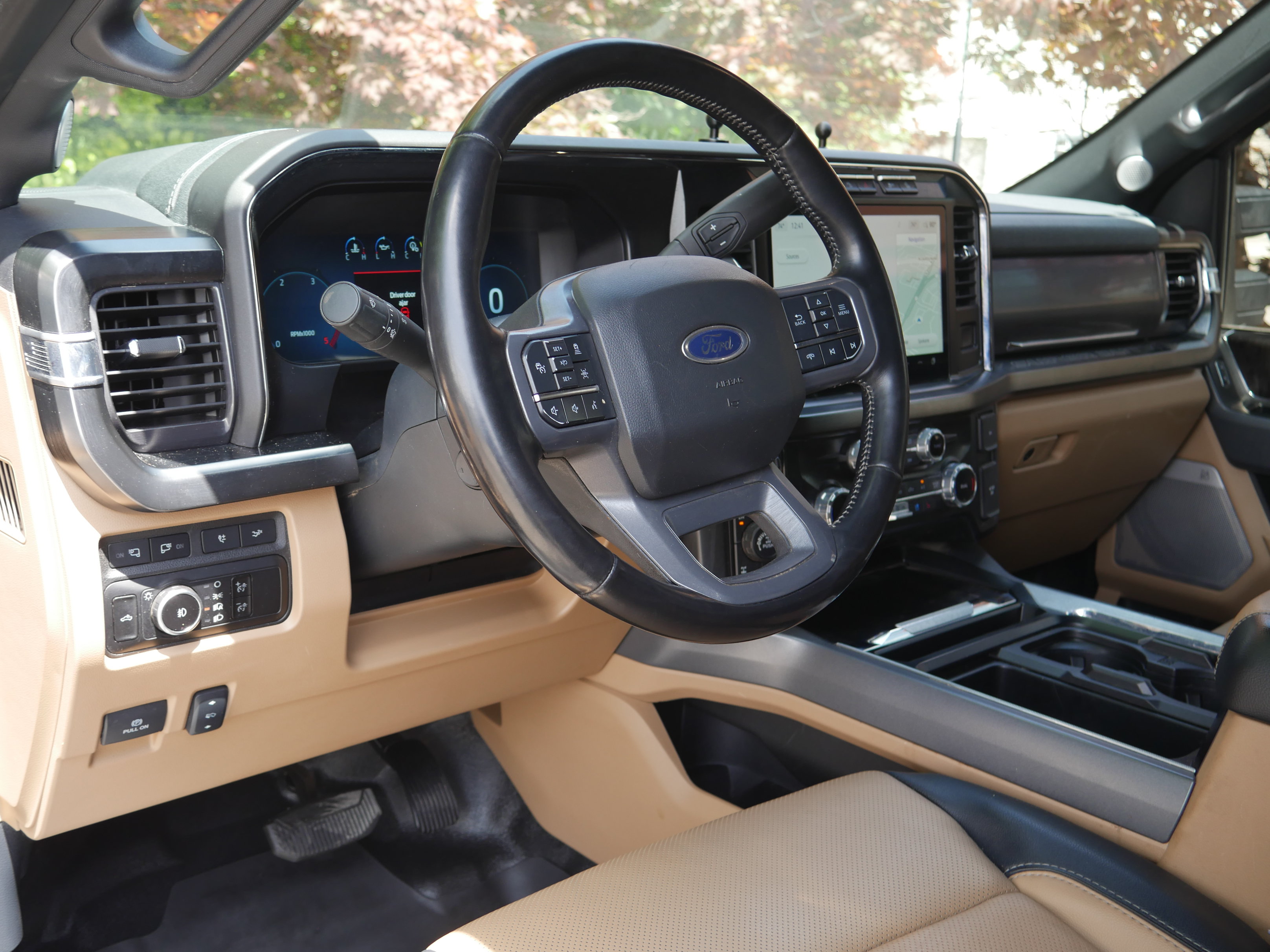 Certified 2023 Ford F250 Lariat w/ Lariat Ultimate Package AWD/4WD image 4