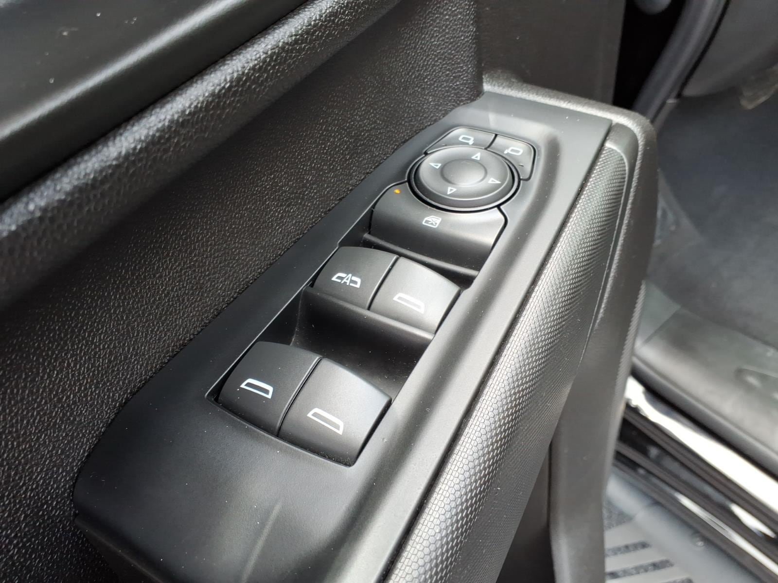 Used 2023 Chevrolet Silverado 2500 Custom w/ Custom Convenience Package AWD/4WD image 18