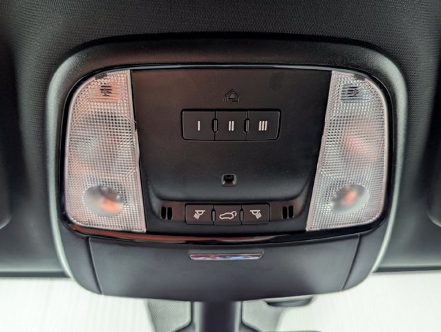 Used 2025 Dodge Durango GT AWD/4WD image 8