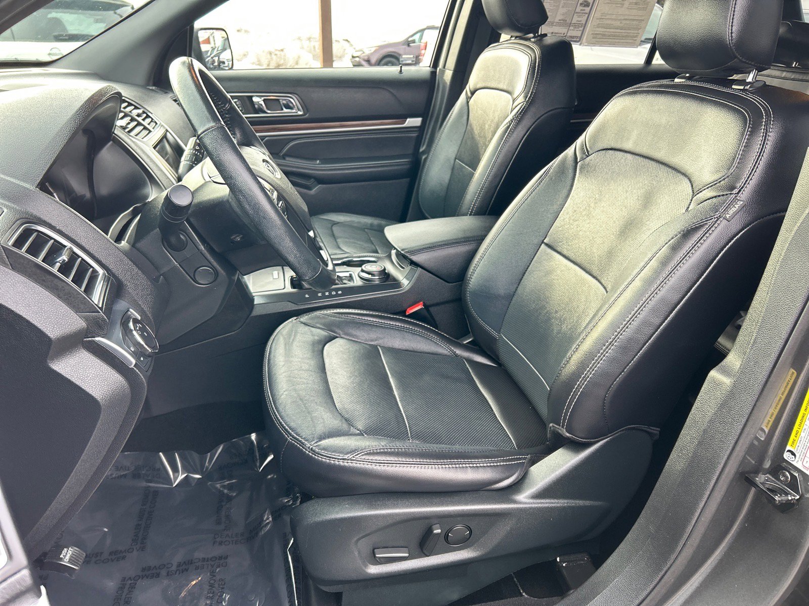 Certified 2019 Ford Explorer Limited w/ Class III Trailer Tow Package image 7