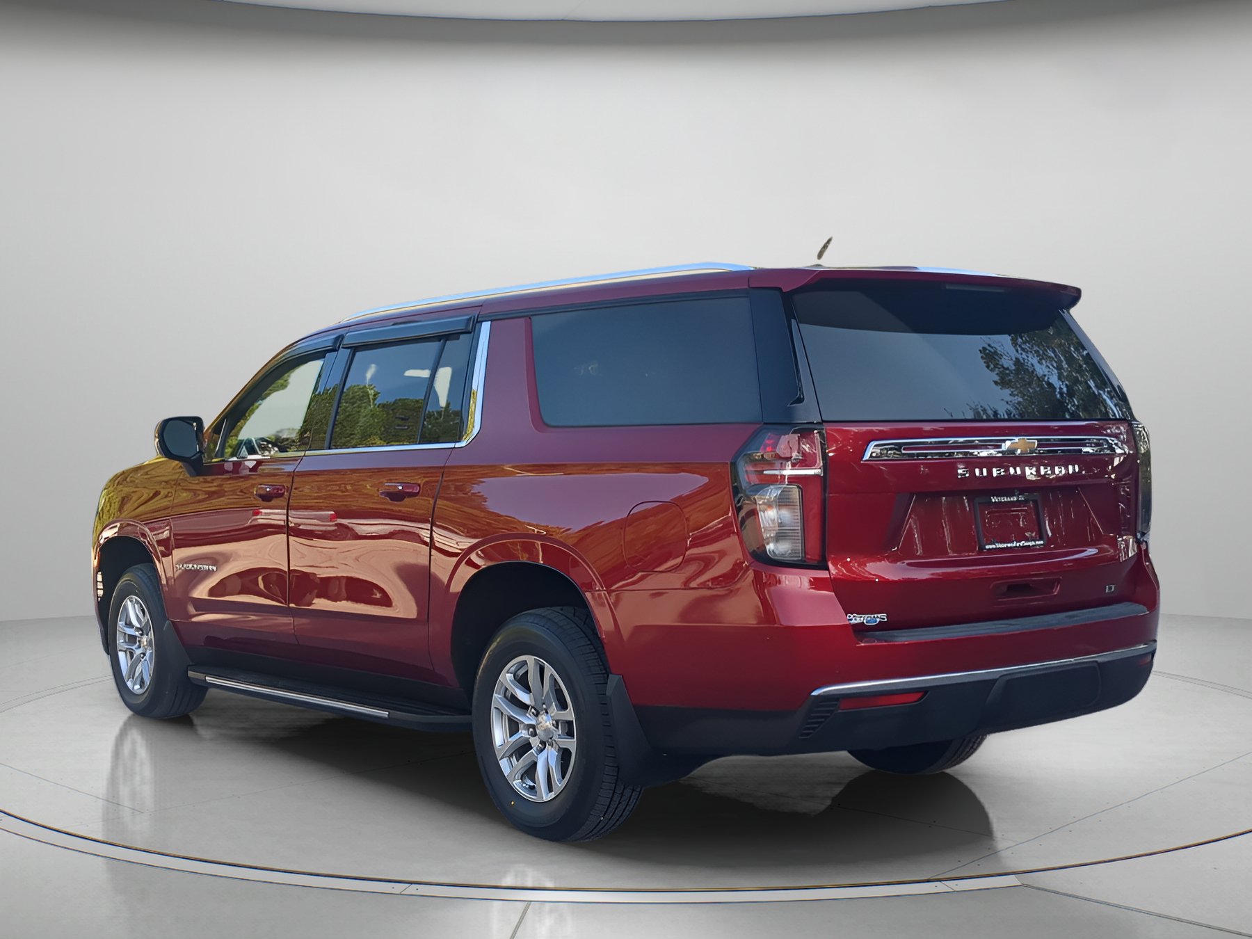 Used 2021 Chevrolet Suburban LT RWD image 42