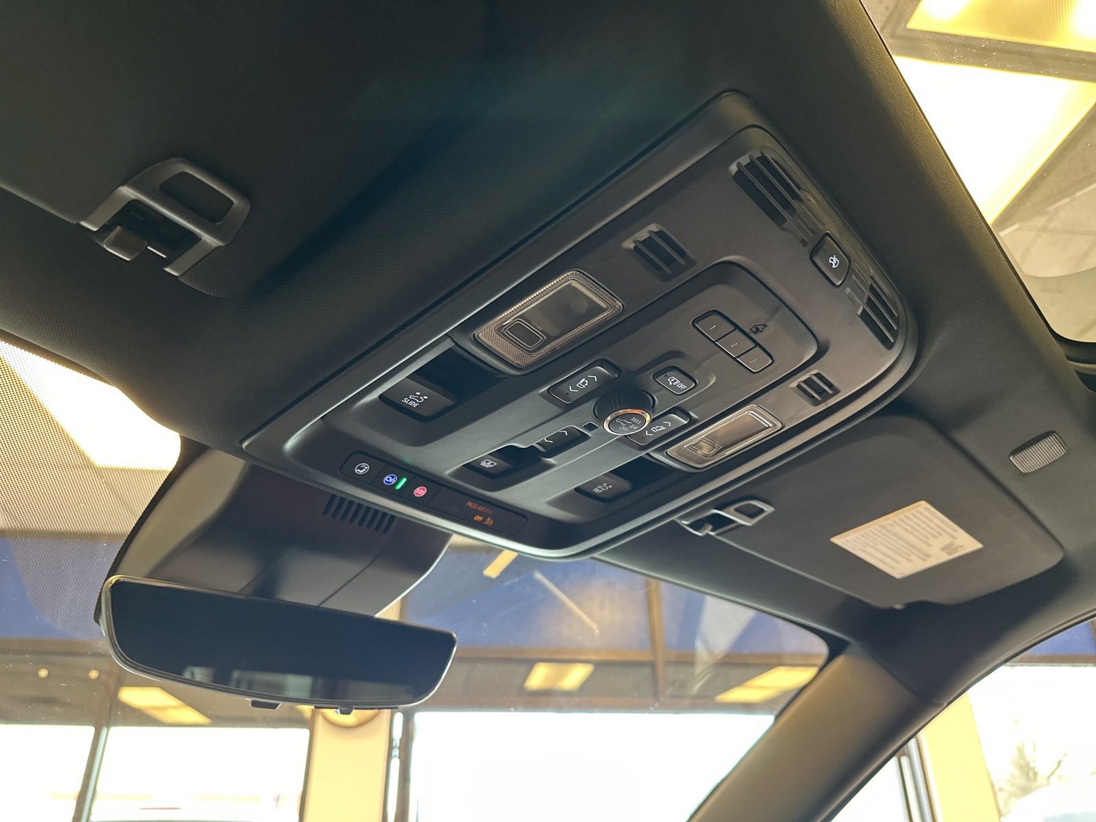 Used 2024 GMC Yukon Denali Ultimate w/ LPO, Floor Liner Package image 45