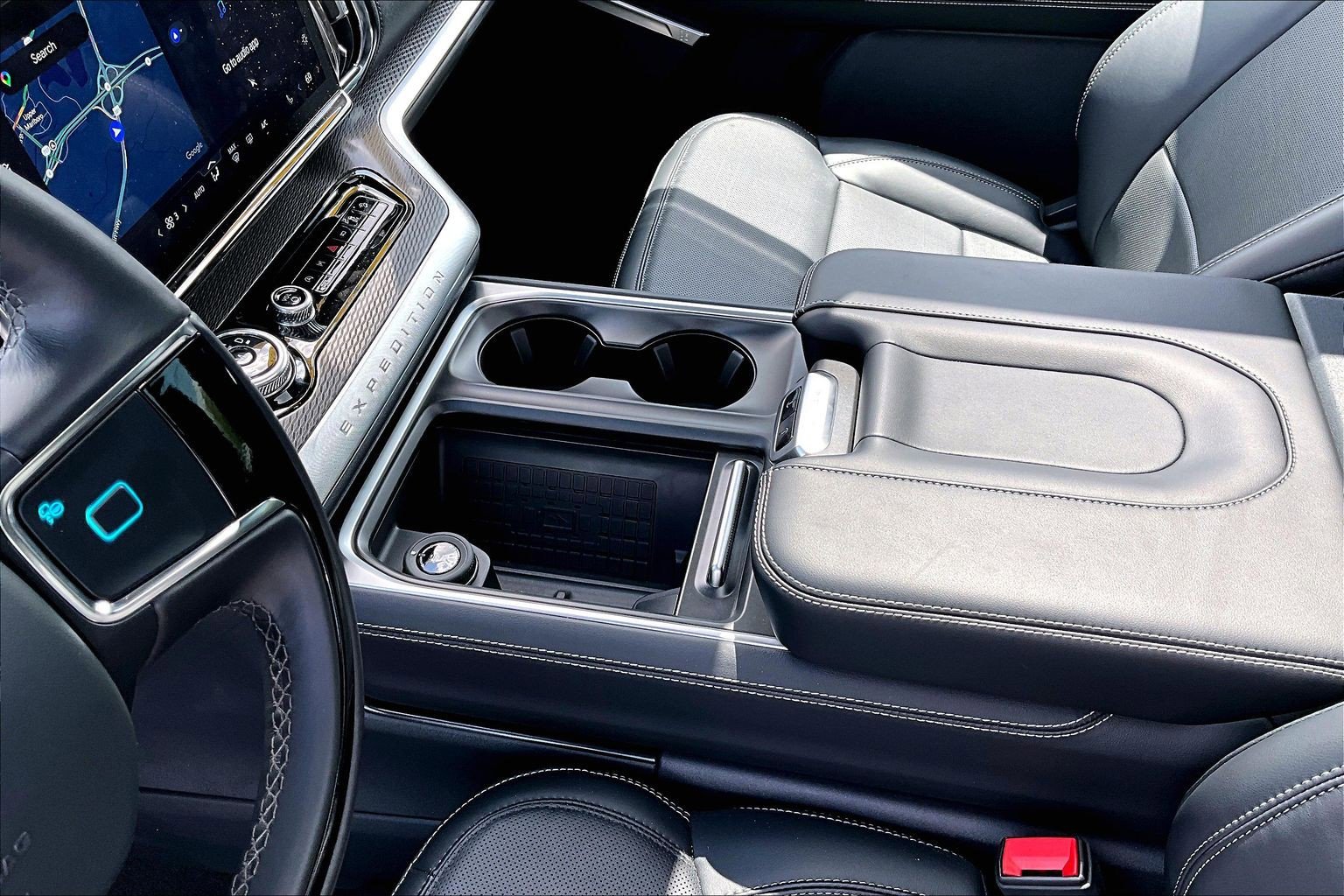 Certified 2025 Ford Expedition Platinum w/ Stealth Performance Package AWD/4WD image 15