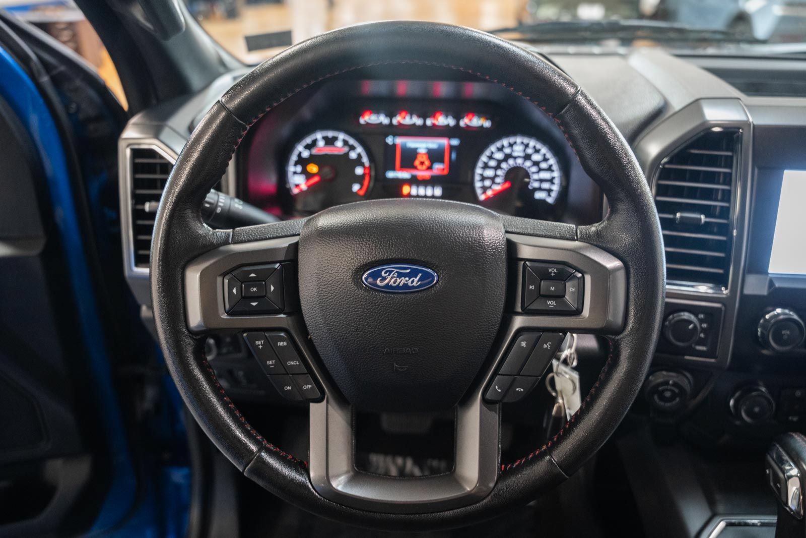 Certified 2019 Ford F150 XLT w/ Equipment Group 302A Luxury AWD/4WD image 33