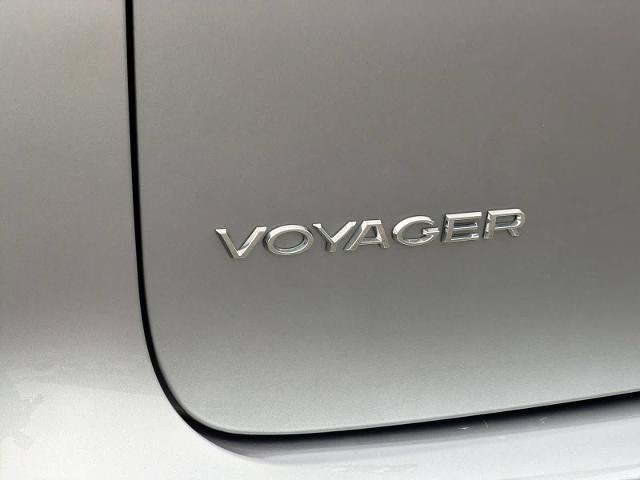 Used 2021 Chrysler Voyager LX FWD image 13