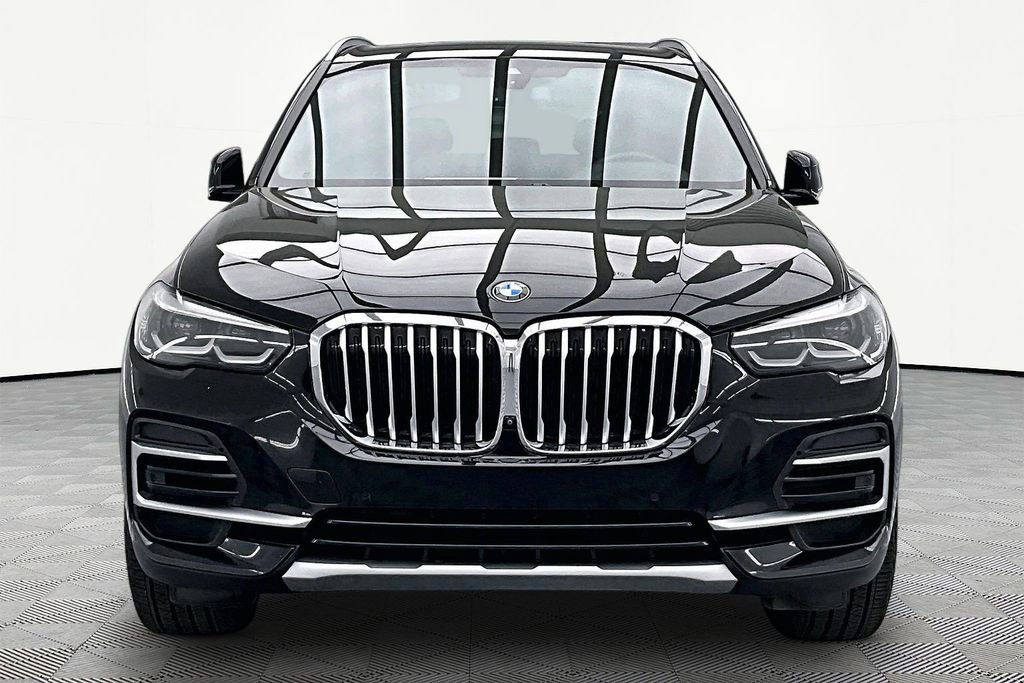 Used 2023 BMW X5 xDrive40i AWD/4WD image 3