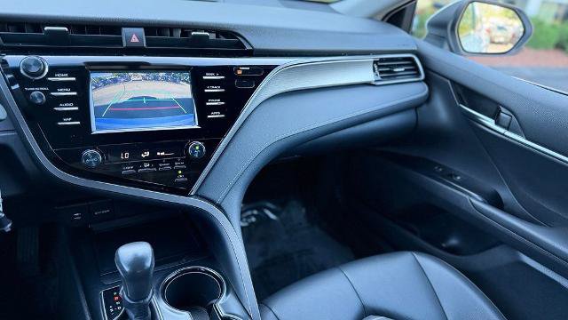 Used 2019 Toyota Camry SE w/ Carpet Mat Package FWD image 19