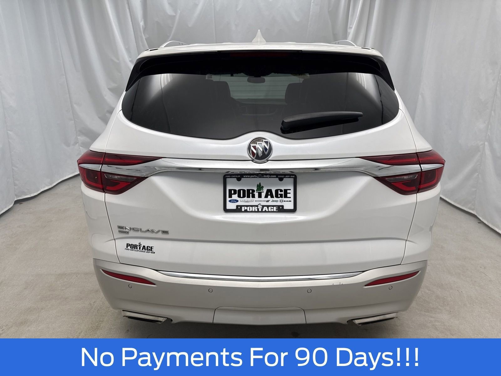 Used 2020 Buick Enclave Essence w/ Sound and Sites Package image 3