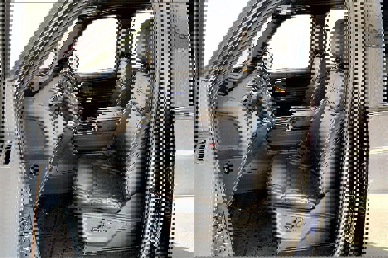 Certified 2025 Ford Expedition Tremor image 18