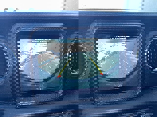 Used 2020 Jeep Wrangler Unlimited Sahara w/ Dual Top Group image 32