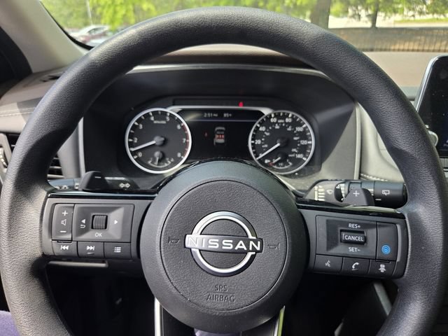 Used 2023 Nissan Rogue SV FWD image 26