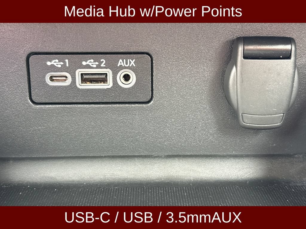 Used 2025 Nissan Altima 2.5 SV FWD image 11