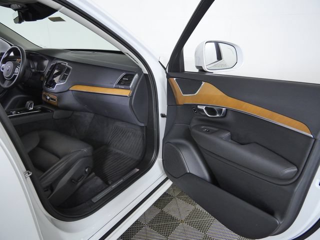 Used 2022 Volvo XC90 T8 Inscription Expression w/ Protection Package Premier AWD/4WD image 11