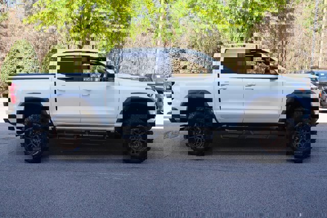 Used 2026 Chevrolet Colorado ZR2 w/ Technology Package image 6