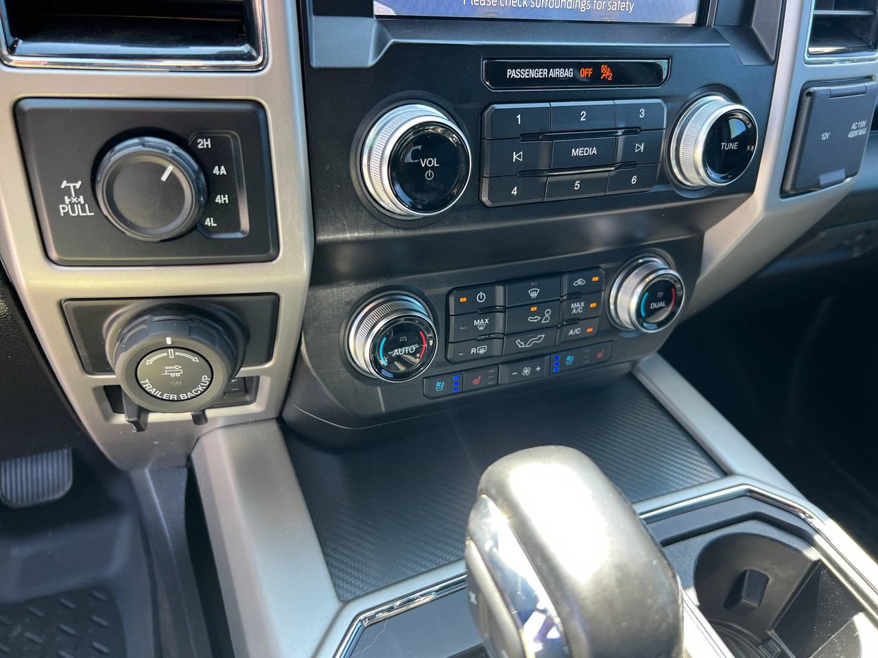Certified 2020 Ford F150 Lariat w/ Equipment Group 502A Luxury AWD/4WD image 30