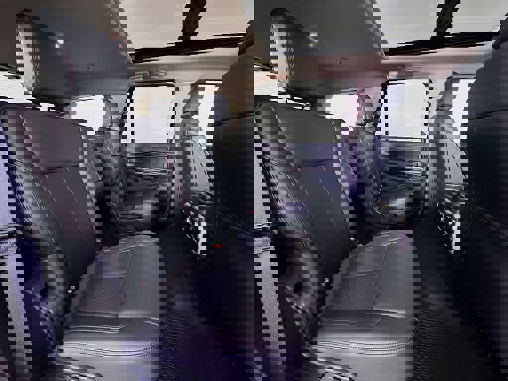 Certified 2024 Ford Expedition XLT image 34