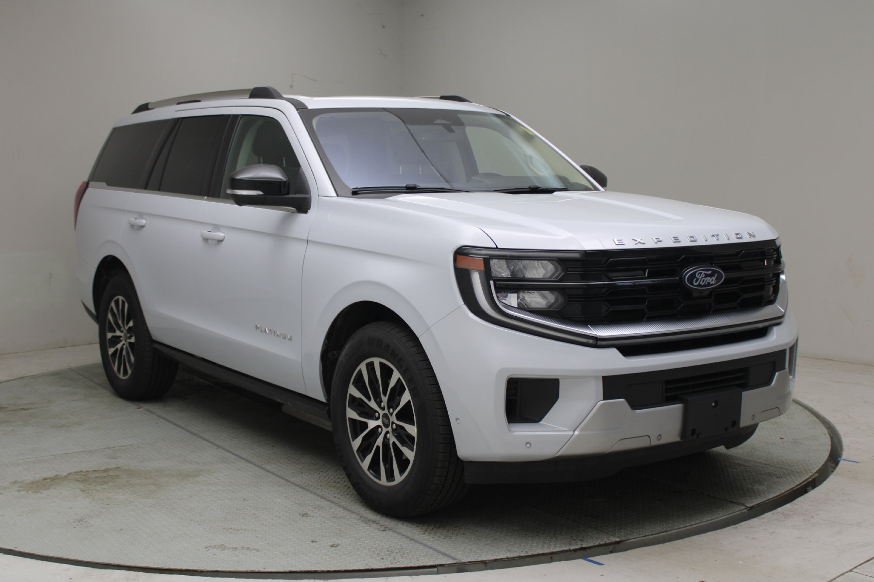 Certified 2025 Ford Expedition Platinum AWD/4WD image 1
