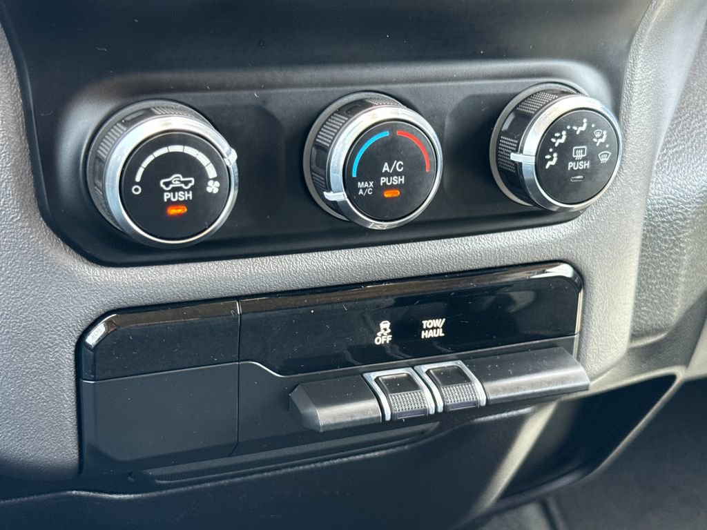 Used 2019 RAM 1500 Big Horn RWD image 21