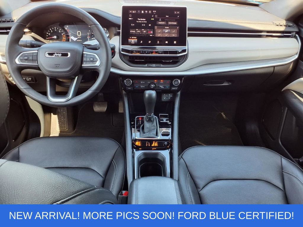Used 2025 Jeep Compass Limited AWD/4WD image 9