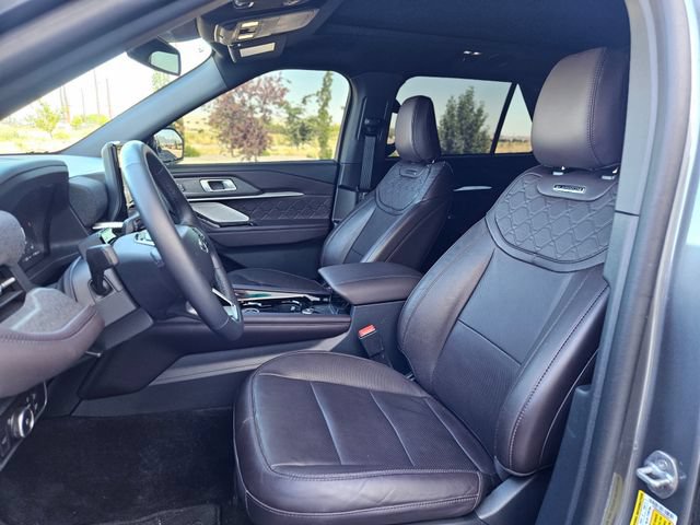 Certified 2025 Ford Explorer Platinum w/ Ultimate Package AWD/4WD image 14